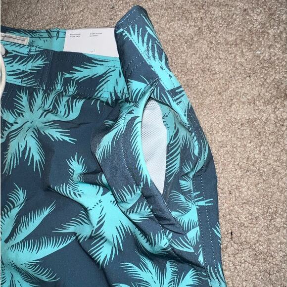 New American Eagle Men's Printed Above the Knee Board Shorts size L - Picture 5 of 8